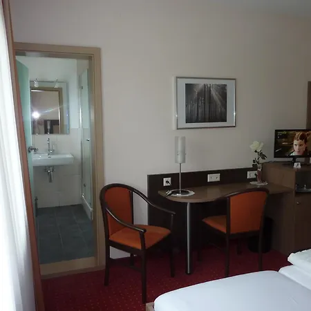 Hotel Koenig Karl 3*
