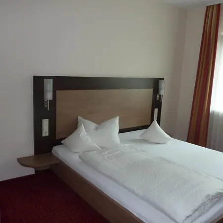 Hotel Koenig Karl 3*